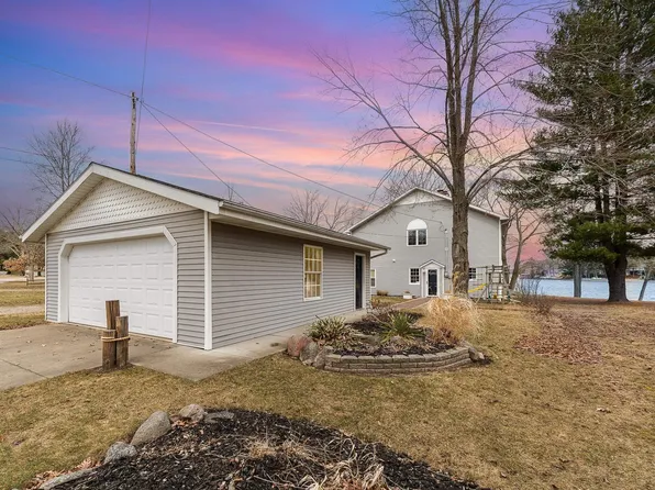 11428 S Shore Dr, Lake, MI 48632