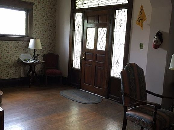 3rd image of 409 Wheeling Ave