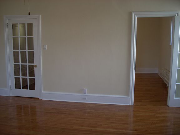5th image of 210 Main St APT 3