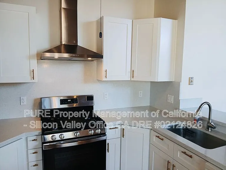 2325 7th Ave — Photo 18