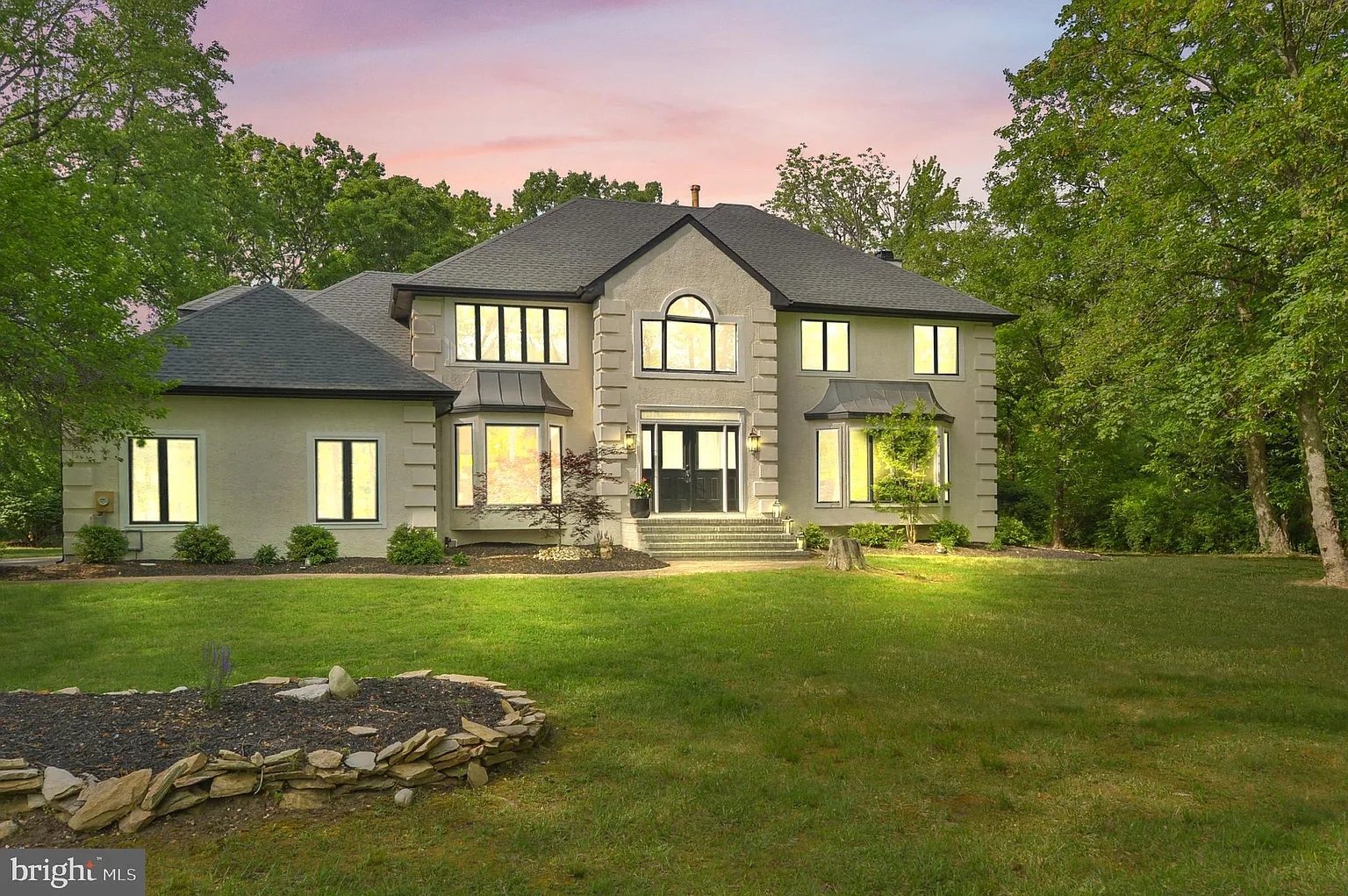 1037 Riverton Rd photo 1