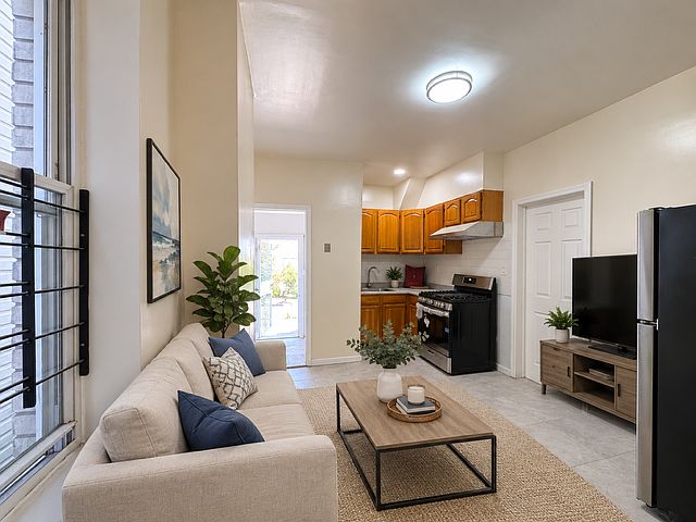 1st image of 146 Cedar Ave #1