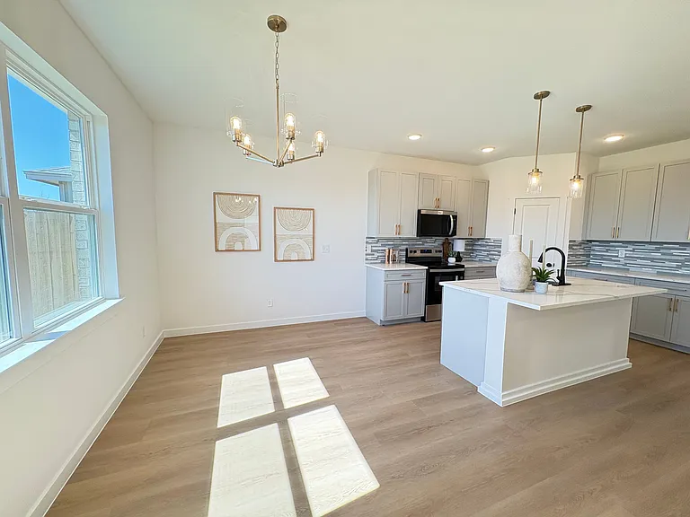 727 Liberty Park Dr — Photo 7