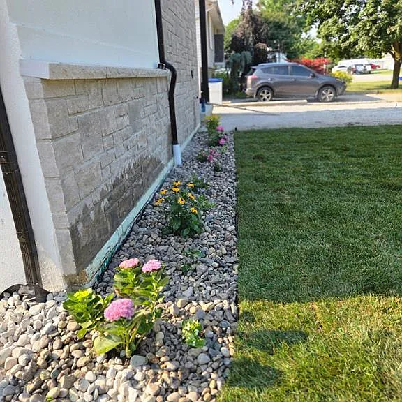 121 Allison Ave — Photo 2