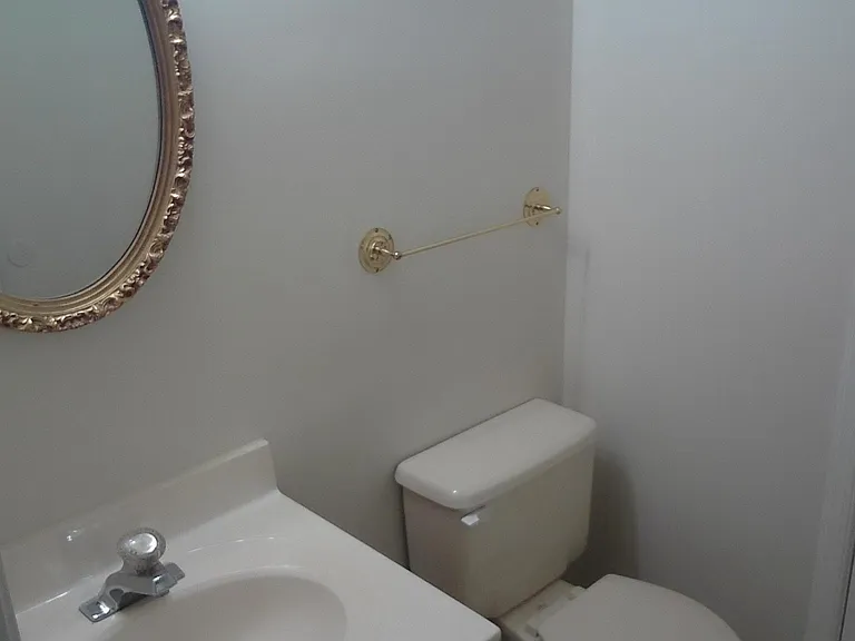 618 N Tazewell St — Photo 11