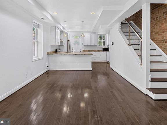 3rd image of 6207 8th St NW