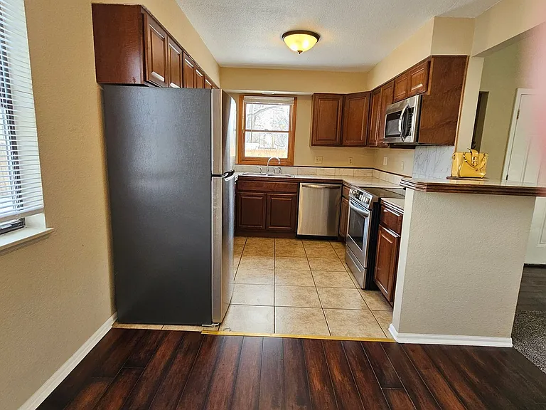 460 S Fenton St — Photo 12