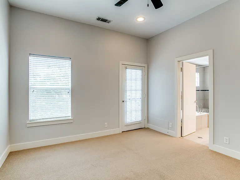 3824 Brown St #B — Photo 15