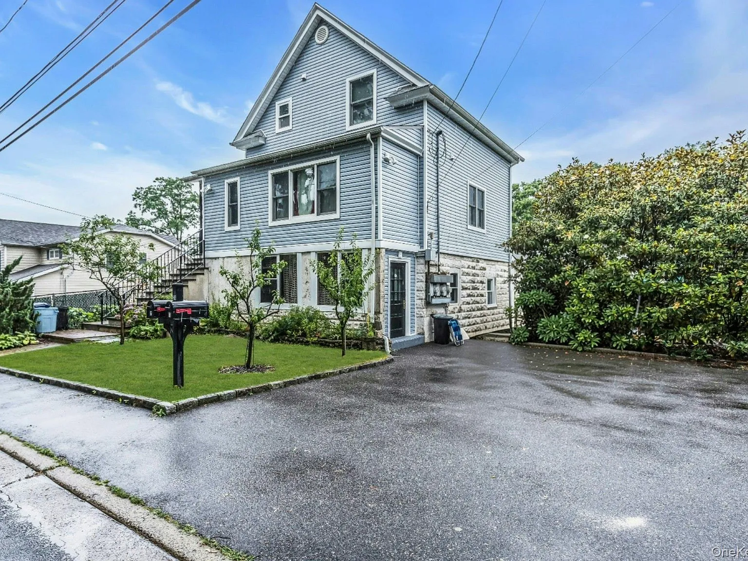 2 bed, 2.0 bath, 1500 sqft, $4,000 — Photo 3