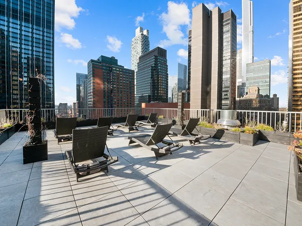 150 West 51st Street image 17 of 17