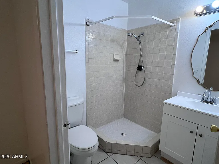 15601 N 27th St #18 — Photo 10
