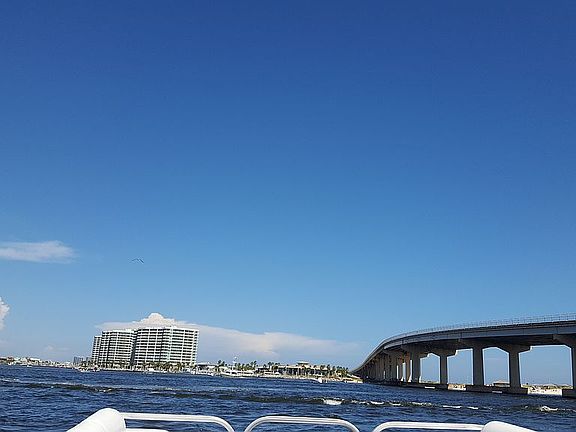 Short boat ride to the pass