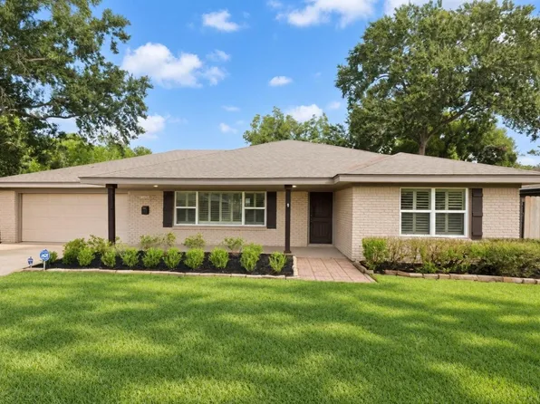 8750 Turriff St, Houston, TX 77055