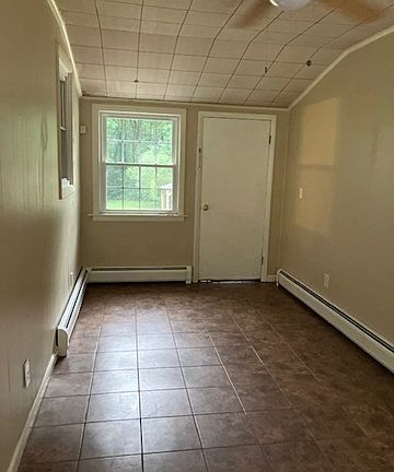 5th image of 1076 Stony Hill Rd