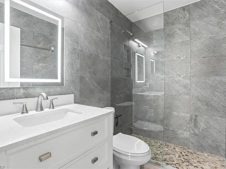 10225 Boca Cir — Photo 14