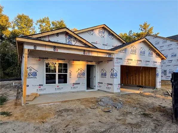 932 Stevens St, Raeford, NC 28376