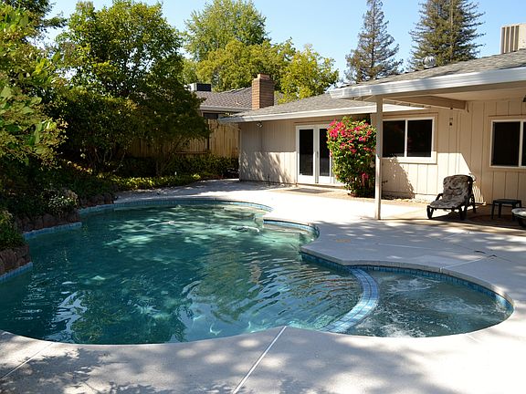 2nd image of 8328 Kaula Dr