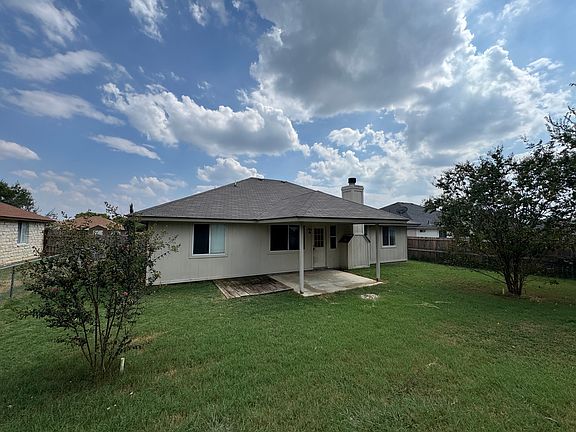 3rd image of 4207 Fawn Dr