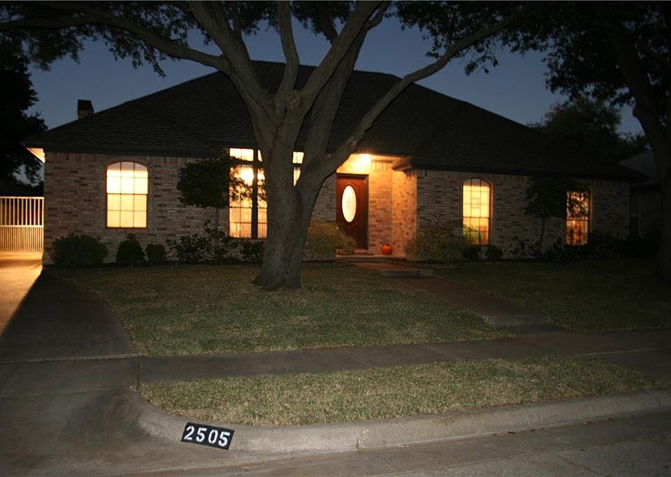 1st image of 2505 Stone Hollow Dr