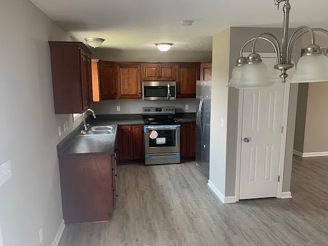 617 Mimosa Dr — Photo 3