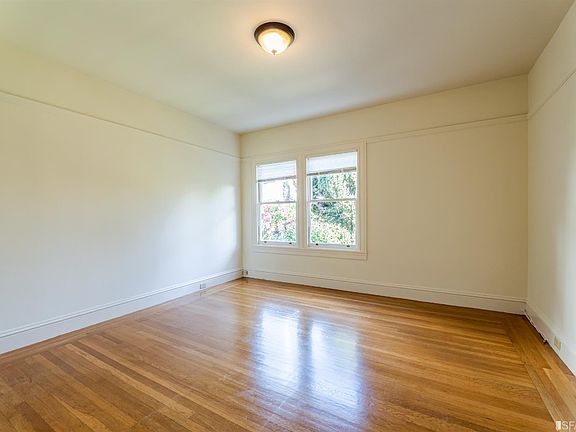 4th image of 3478 Scott St