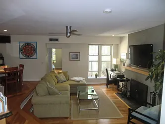 Sold by Barlavi Inc.