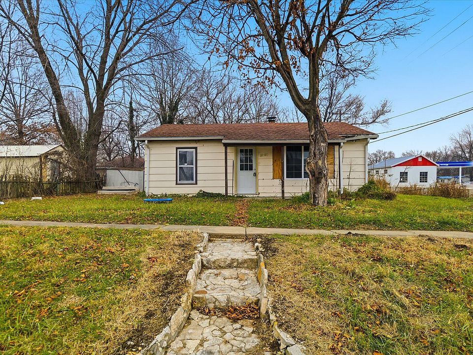 1st image of 22587 Gentry Street