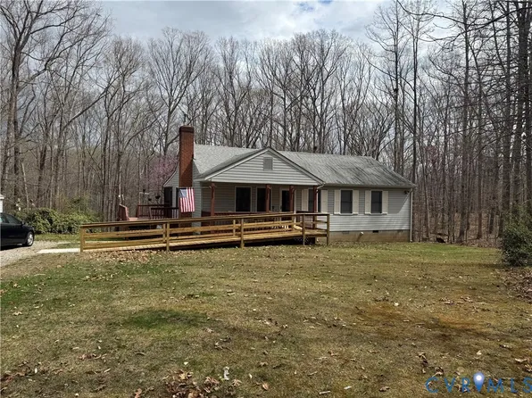 1996 Old Apple Grove Rd, Mineral, VA 23117