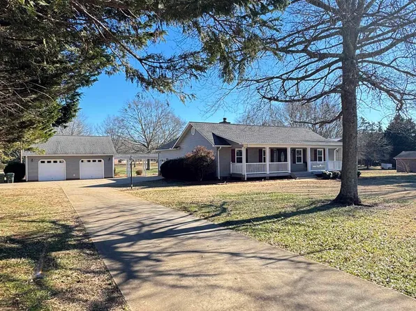 1111 Ballenger Rd, Inman, SC 29349