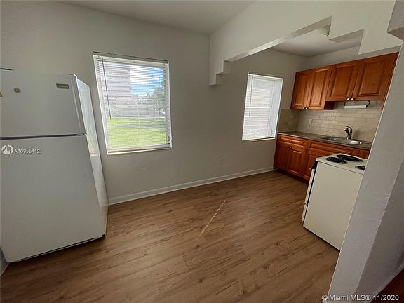 4th image of 231 Santillane Ave #4