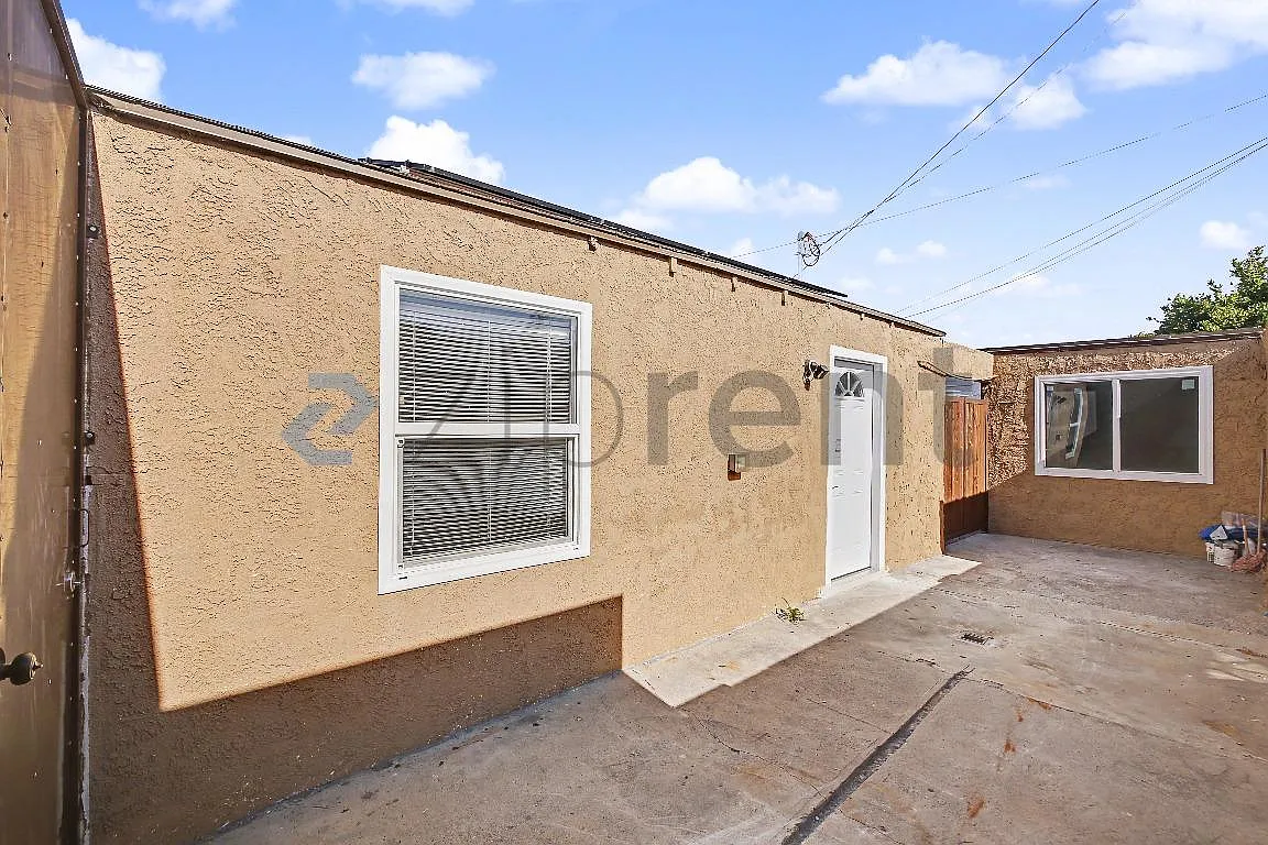 1 bed, 900 sqft, $1,680 — Photo 1