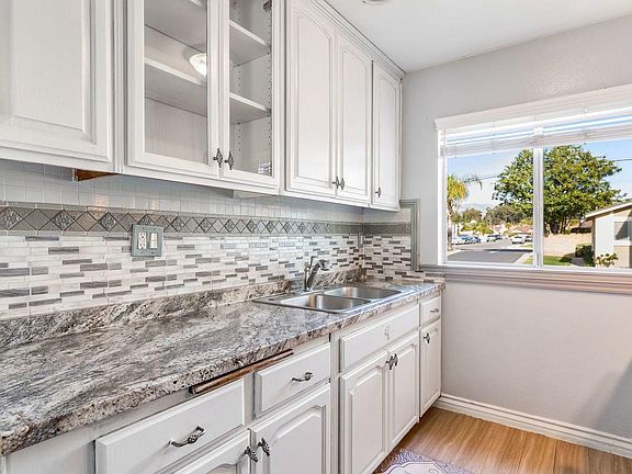3rd image of 92 Bahia Cir