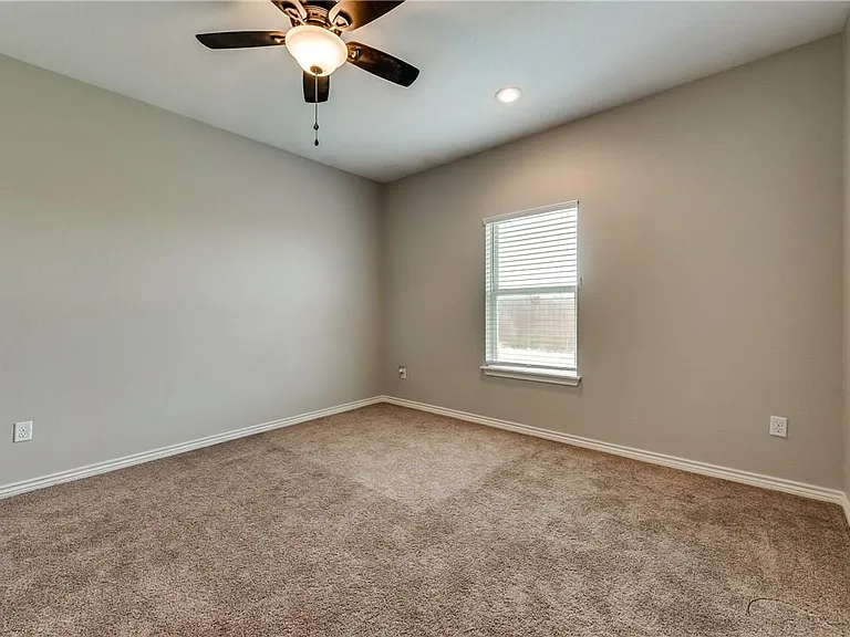 6037 Jennings St — Photo 10