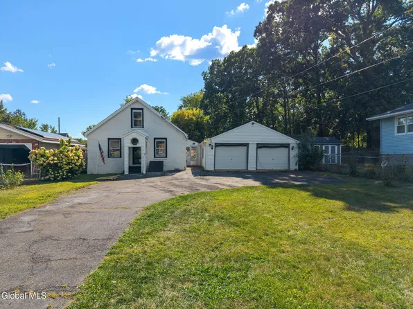 29 Massachusetts Avenue, Rensselaer, NY 12144