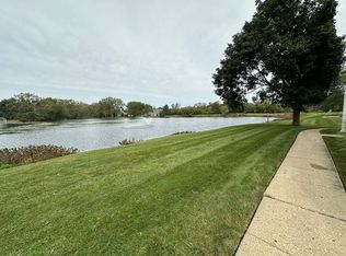 488 N Lake Shore, Palatine, IL 60067