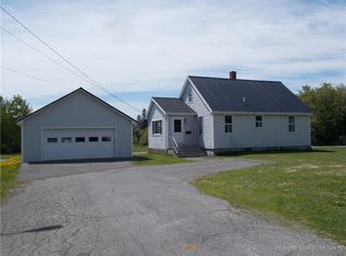 18 Downing Pl, Presque Isle, ME 04769