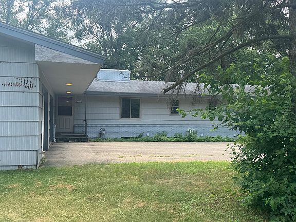 5th image of 9149 Meadowview Rd