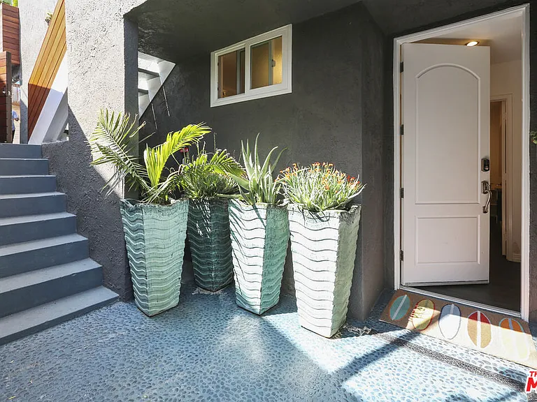 472 Rosecrans Ave — Photo 9