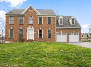 15473 Waters Creek Dr, Centreville, VA 20120
