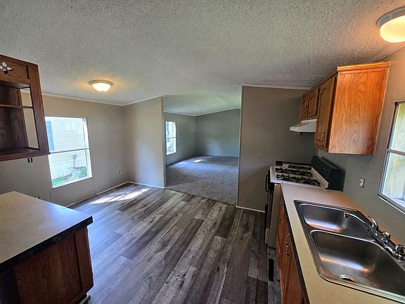 2nd image of 80 Hudson St #80HU
