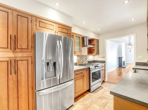 401 E California Blvd APT 210, Pasadena, CA 91106