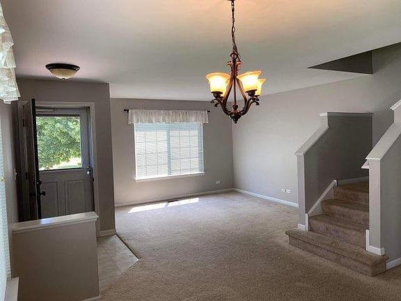 3rd image of 86 W Amberley Dr