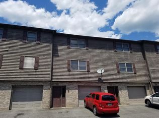 207 Stonegate Cir, Morgantown, WV 26505