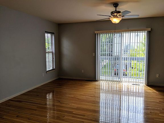 4th image of 4281 Esplanade Ln