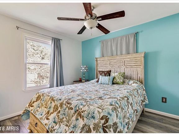 Newly painted. 