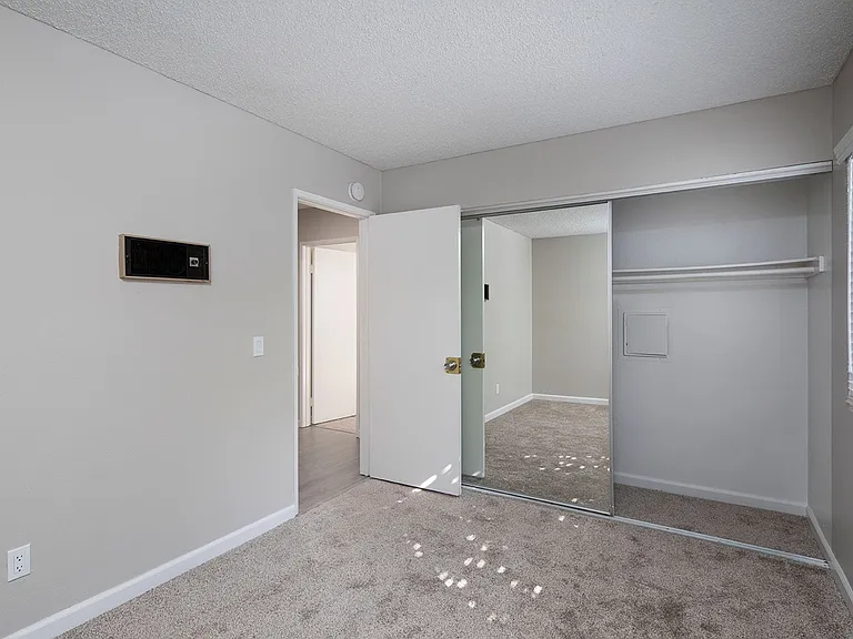 Madison Court Apartments — Photo 14