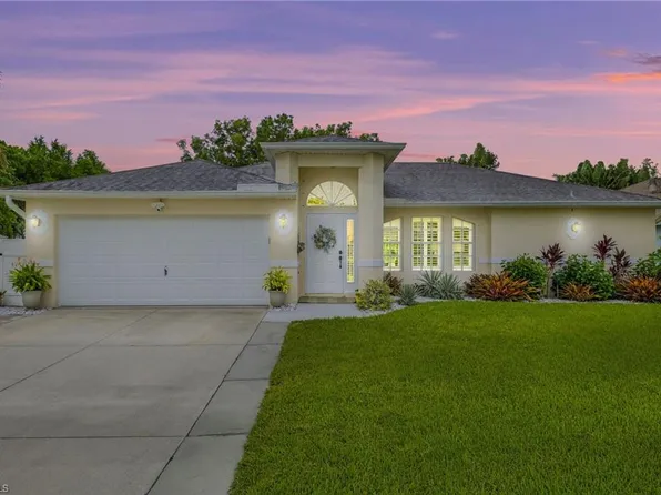 11610 Red Hibiscus DR, BONITA SPRINGS, FL 34135