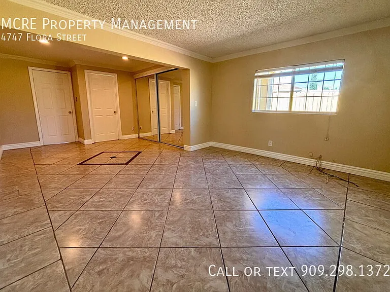 4747 Flora St — Photo 13