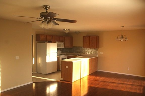2nd image of 10661 Midland Manor Ct