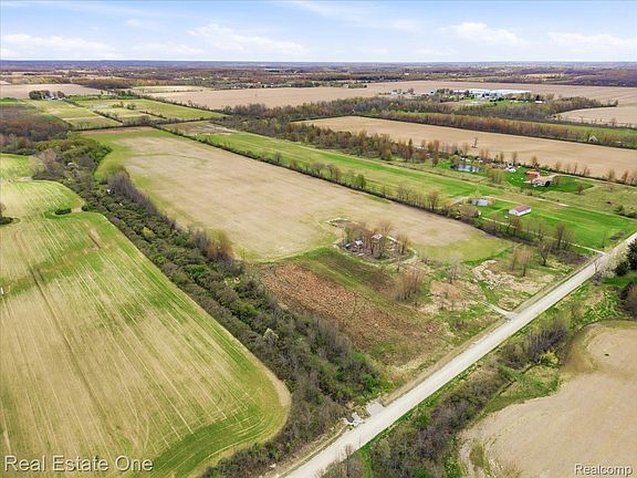 3rd image of 2320 Braidwood Rd